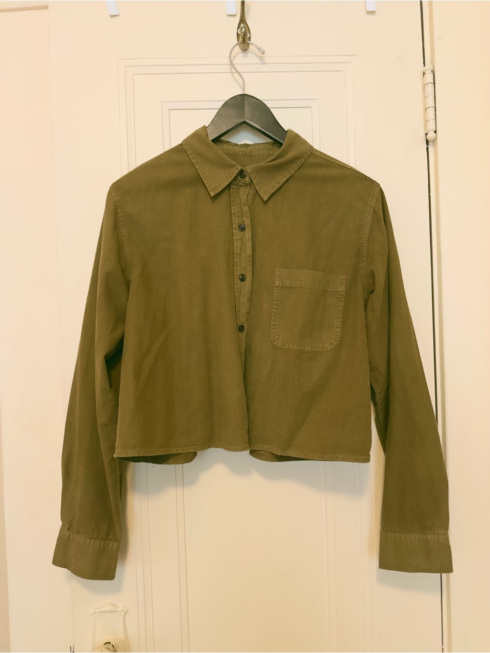 Universal Thread Olive Cropped Button-Down Shirt